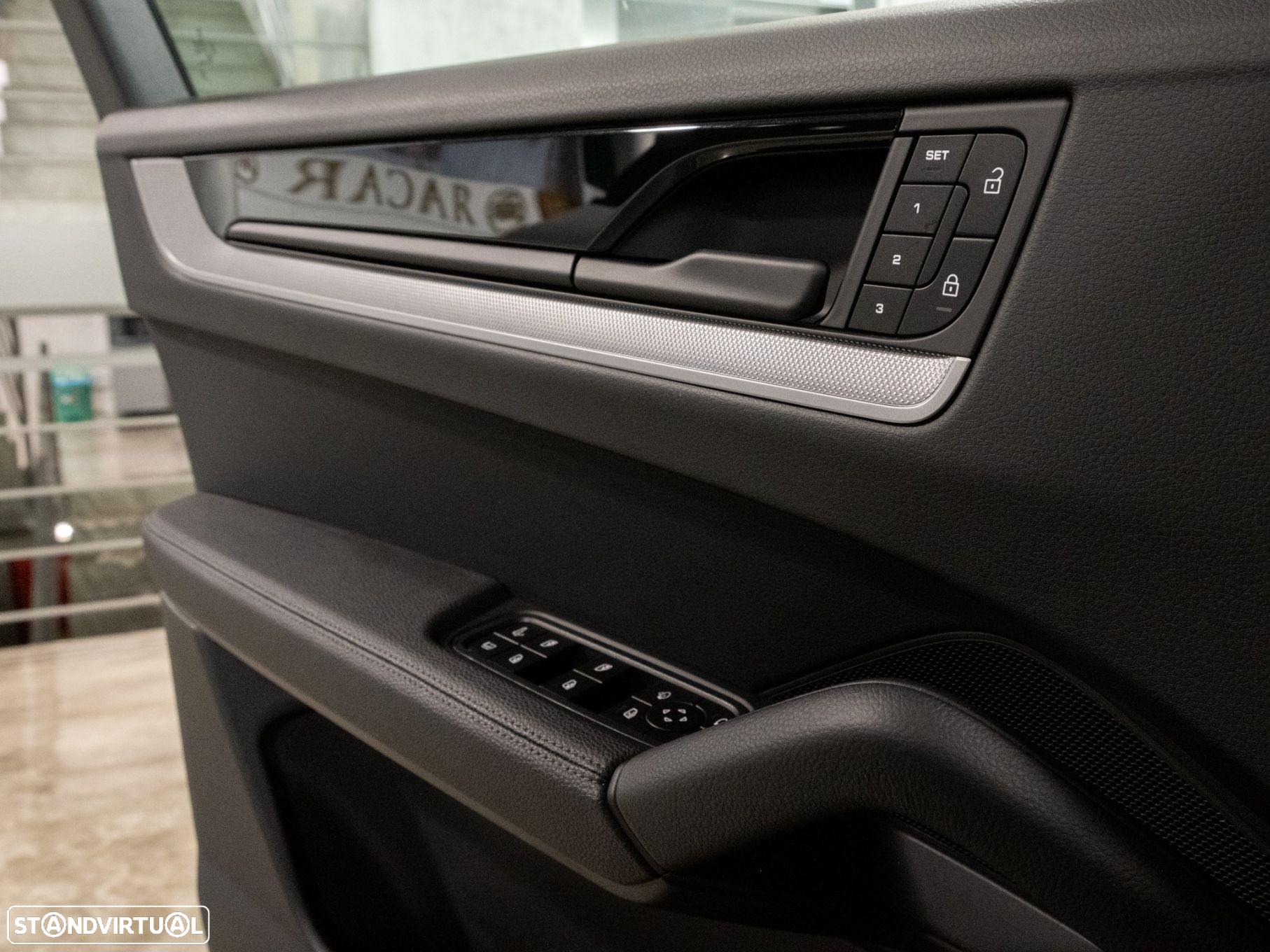 Porsche Cayenne Coupé E-Hybrid - 19