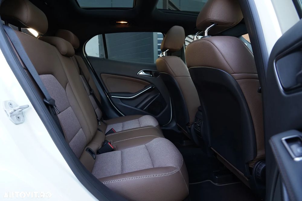 Mercedes-Benz GLA 220 d 7G-DCT AMG Line - 8