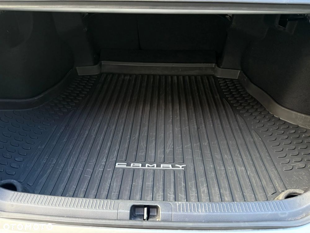 Toyota Camry 2.5 Hybrid Comfort CVT - 13