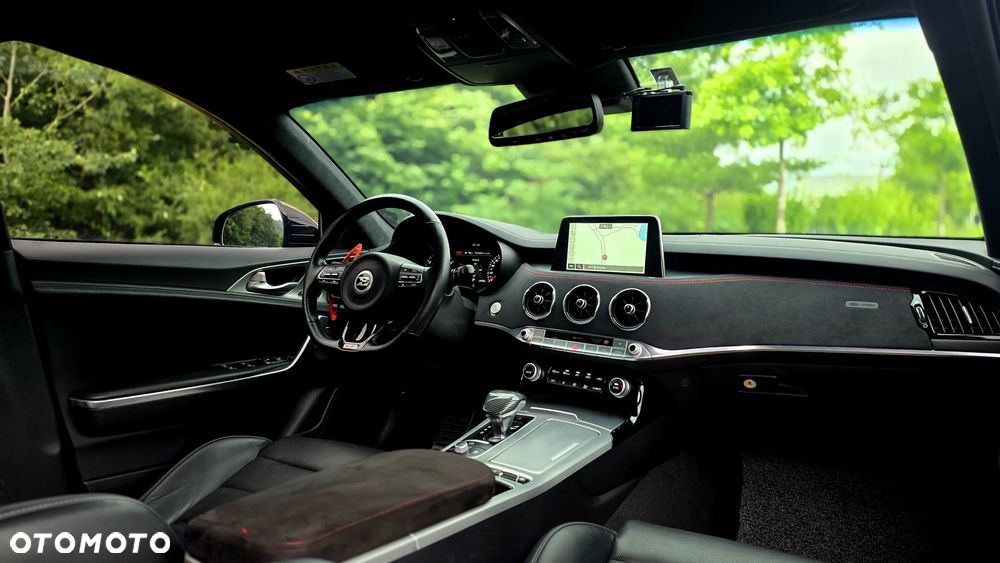 Kia Stinger - 6