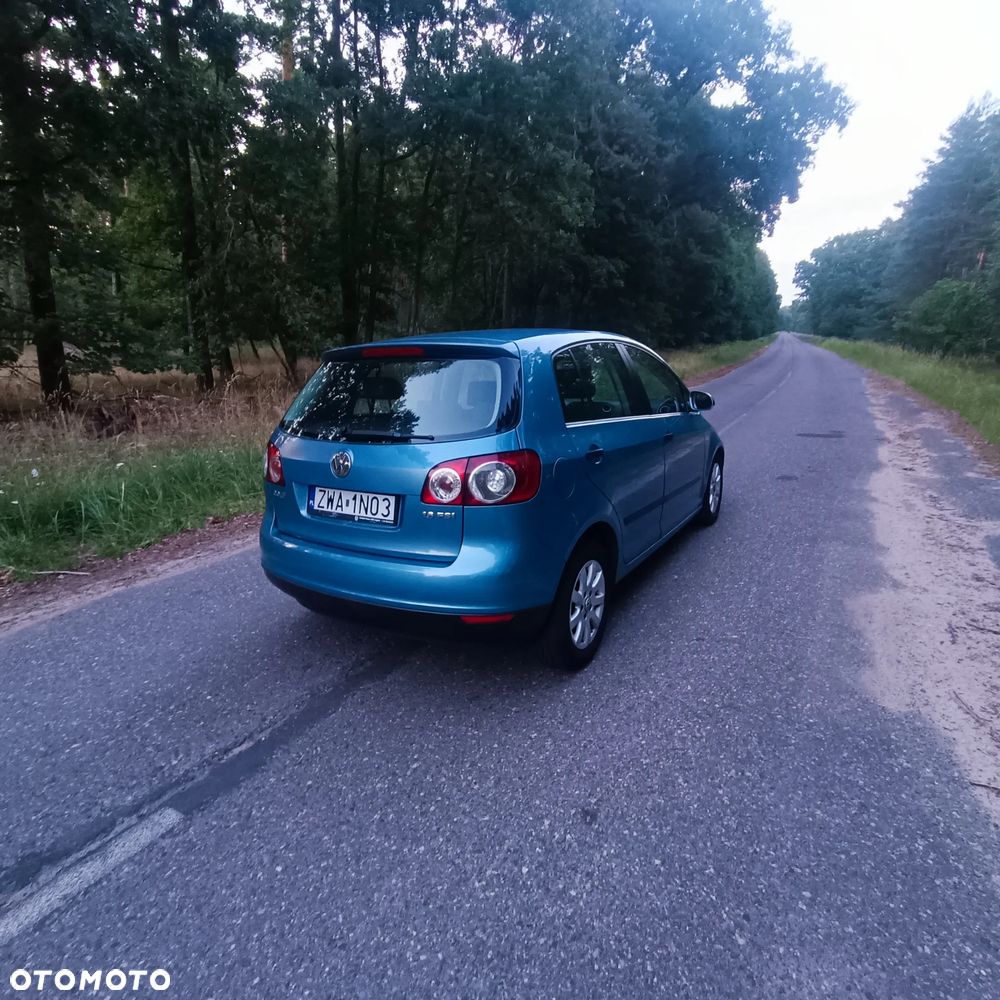 Volkswagen Golf 1.6 FSI Trendline - 2