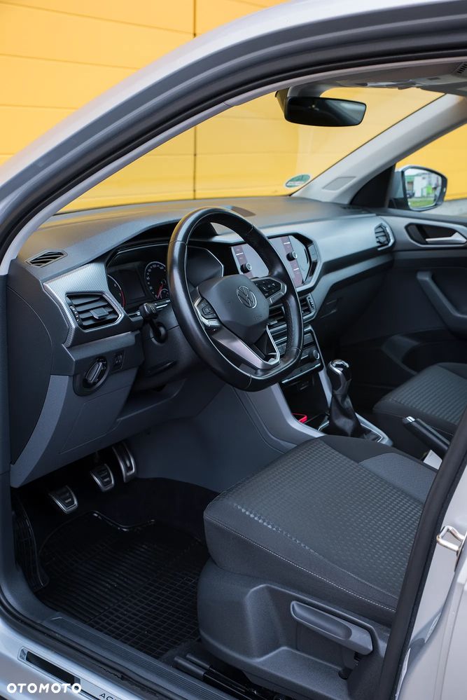 Volkswagen T-Cross - 21