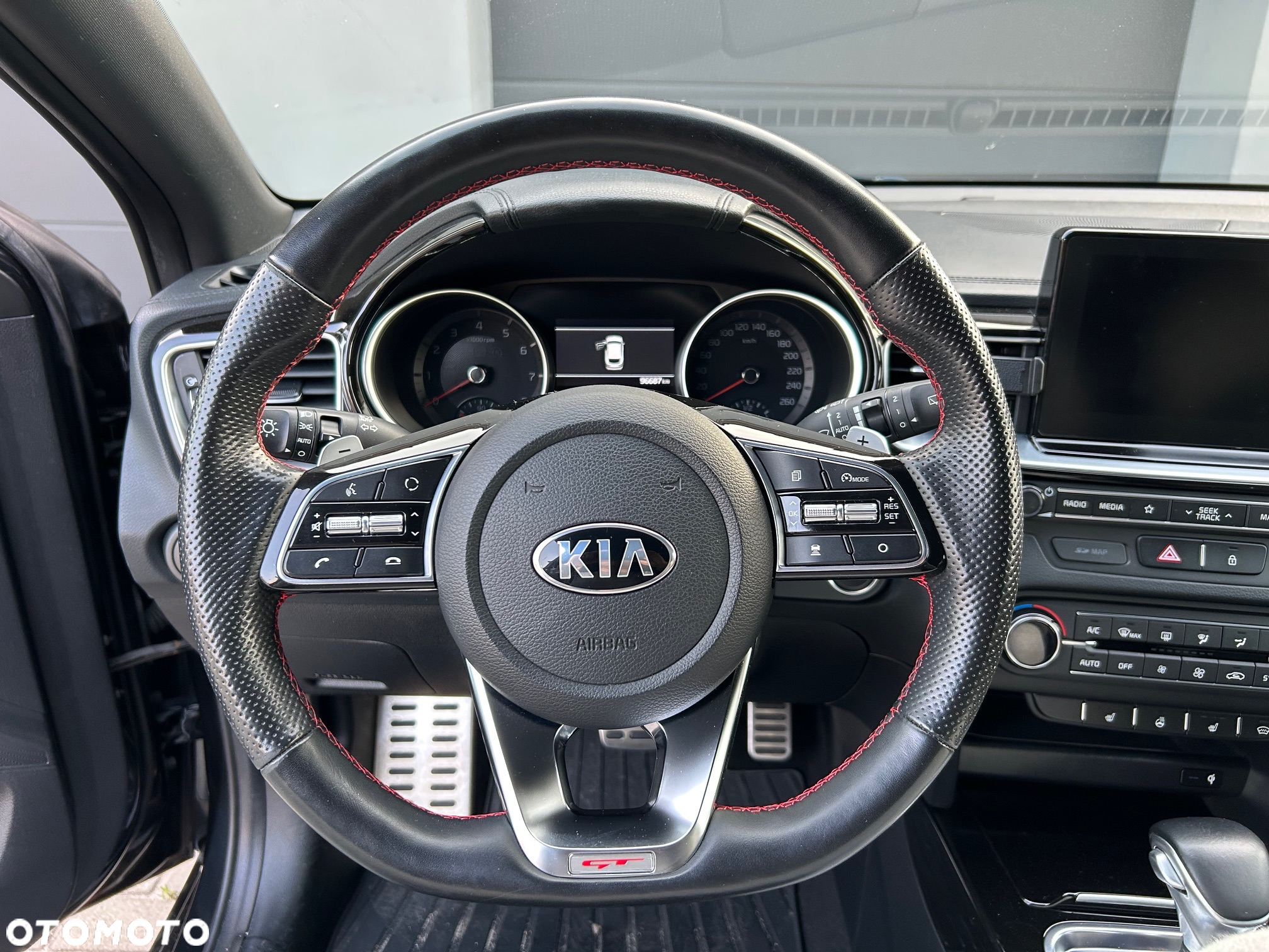 Kia ProCeed 1.6 T-GDI GT DCT - 9