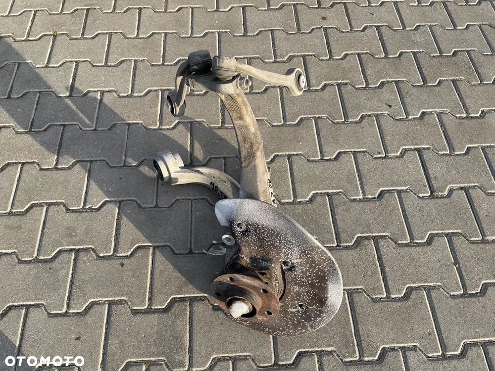 AUDI A6 C7 2.0 TDI ZWROTNICA PRAWA PRZÓD 4G0407242D