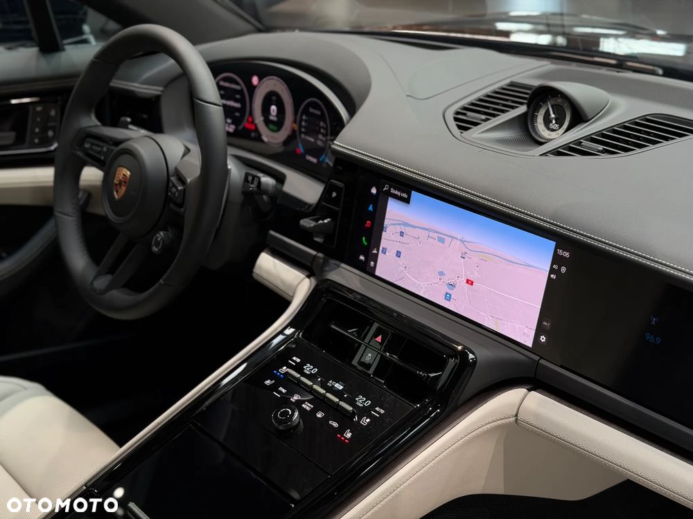 Porsche Panamera 4S E-Hybrid PHEV - 28