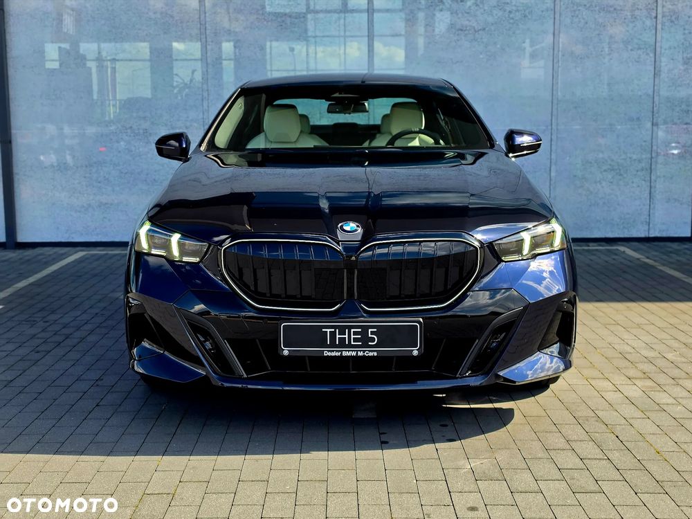 BMW Seria 5 520d xDrive mHEV - 13