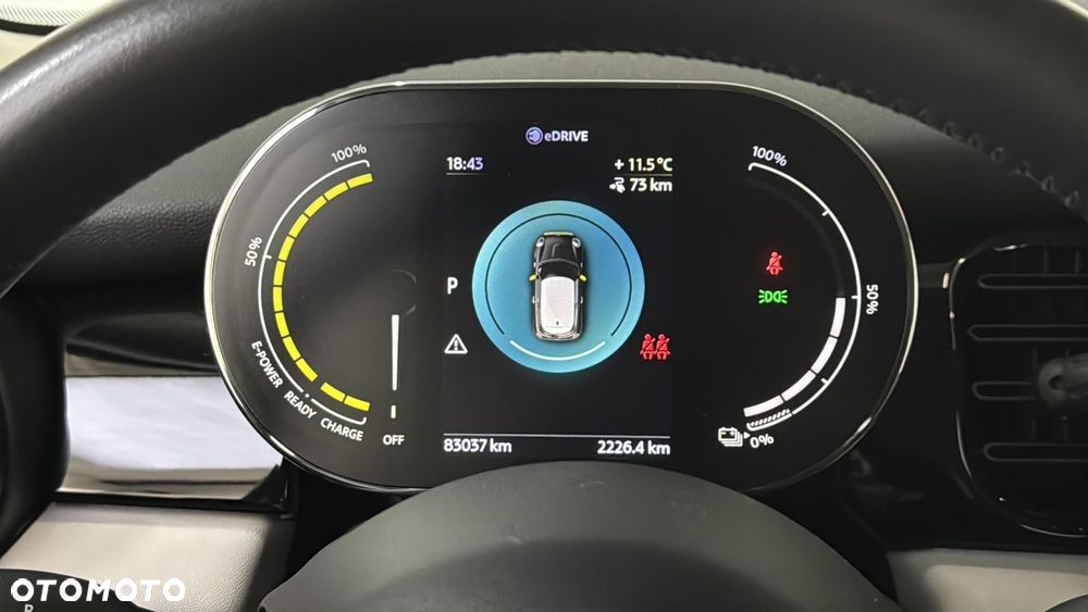 MINI Cooper SE Classic Trim - 16