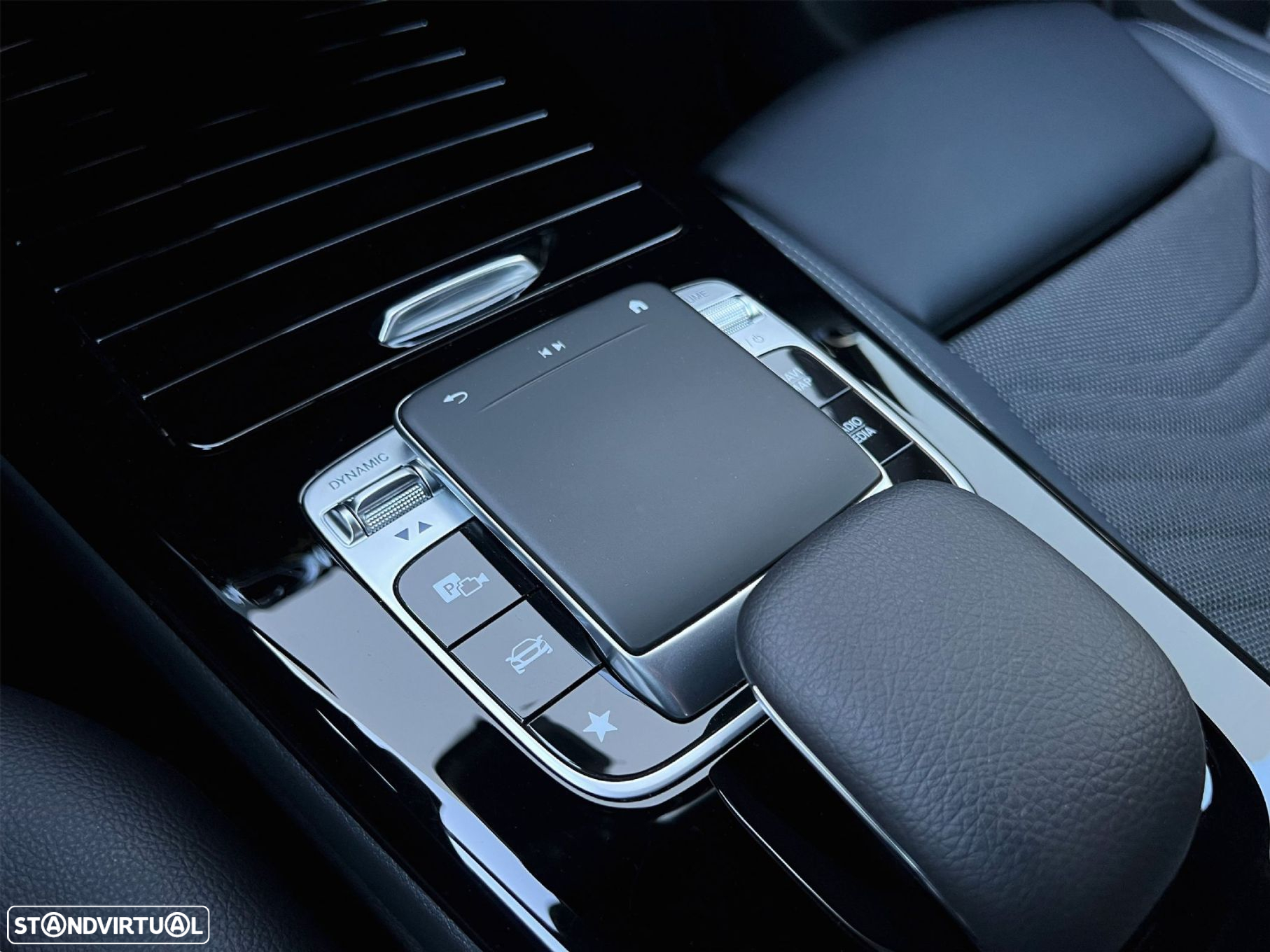 Mercedes-Benz A 180 Limousine d Business Solutions Aut. - 34