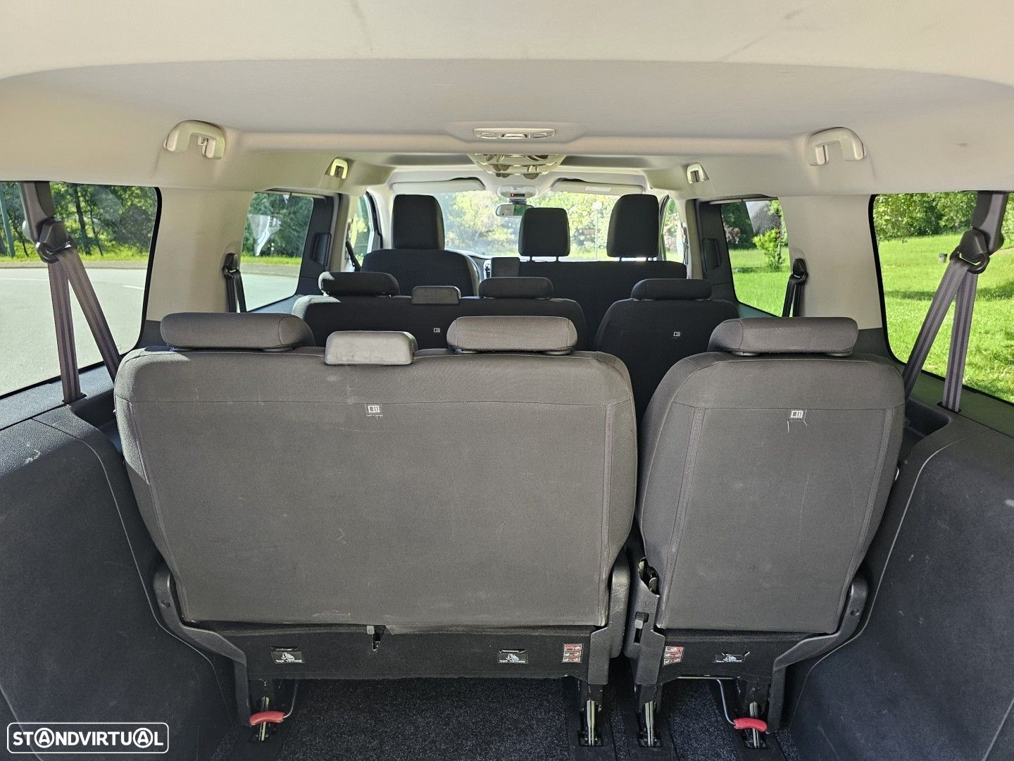 Peugeot Traveller 2.0 BlueHDi L2H1 Allure Standard - 23