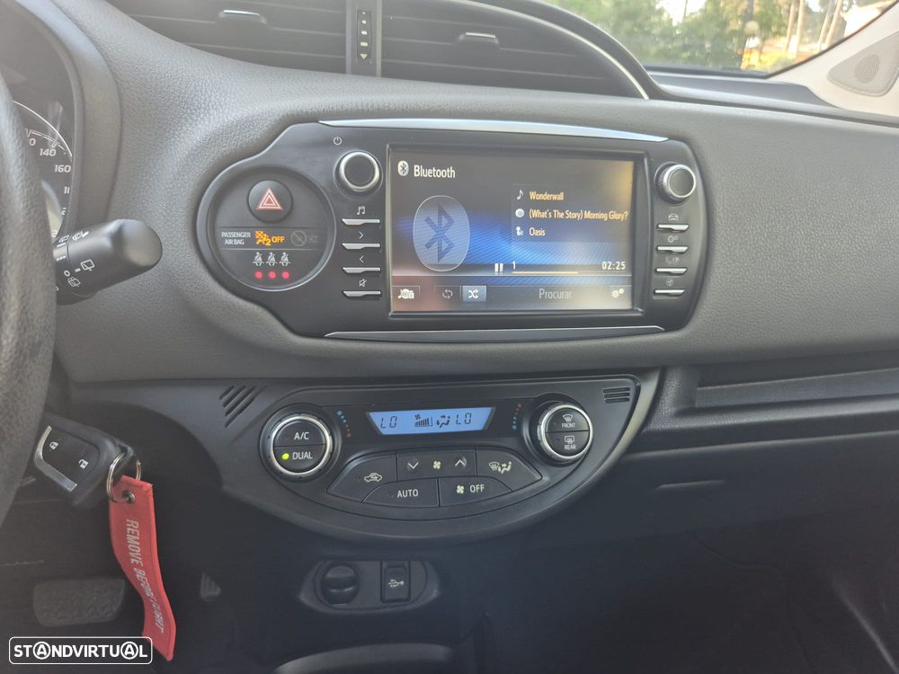 Toyota Yaris 1.5 HSD Square Collec.Cement - 9