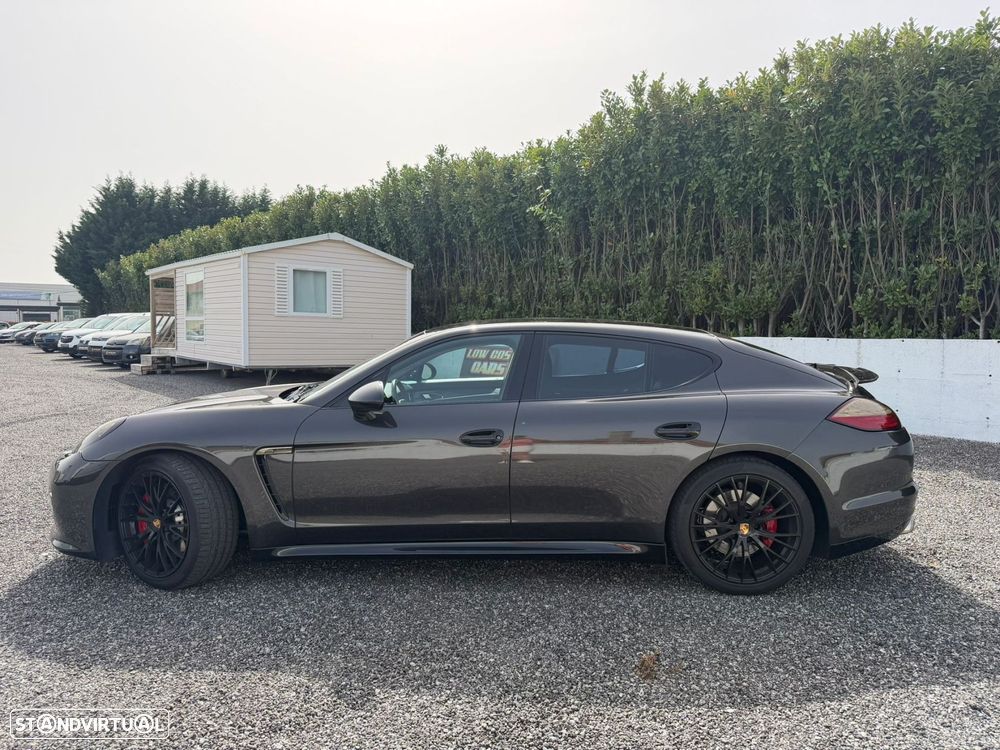 Porsche Panamera Turbo PDK - 34