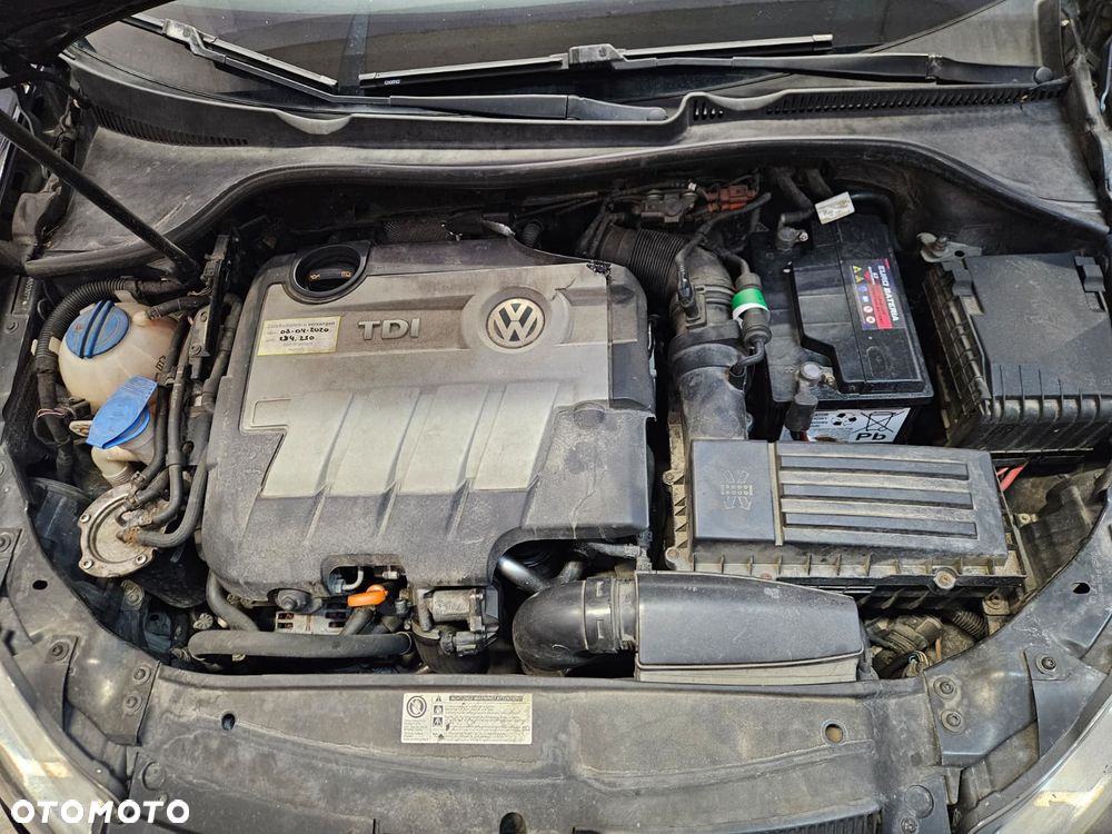 Volkswagen Golf 2.0 TDI Highline DSG - 9