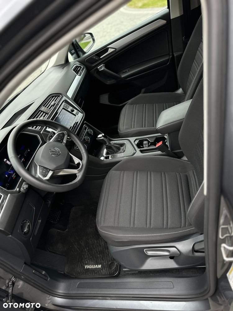 Volkswagen Tiguan - 11