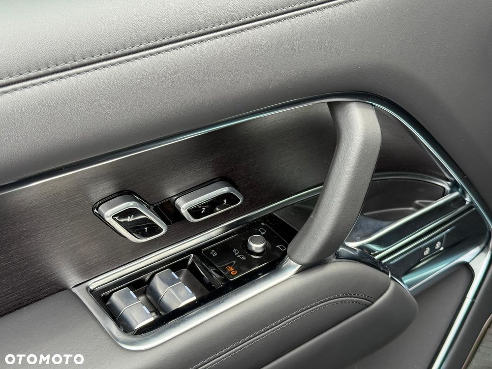 Land Rover Range Rover D350 Autobiography - 17