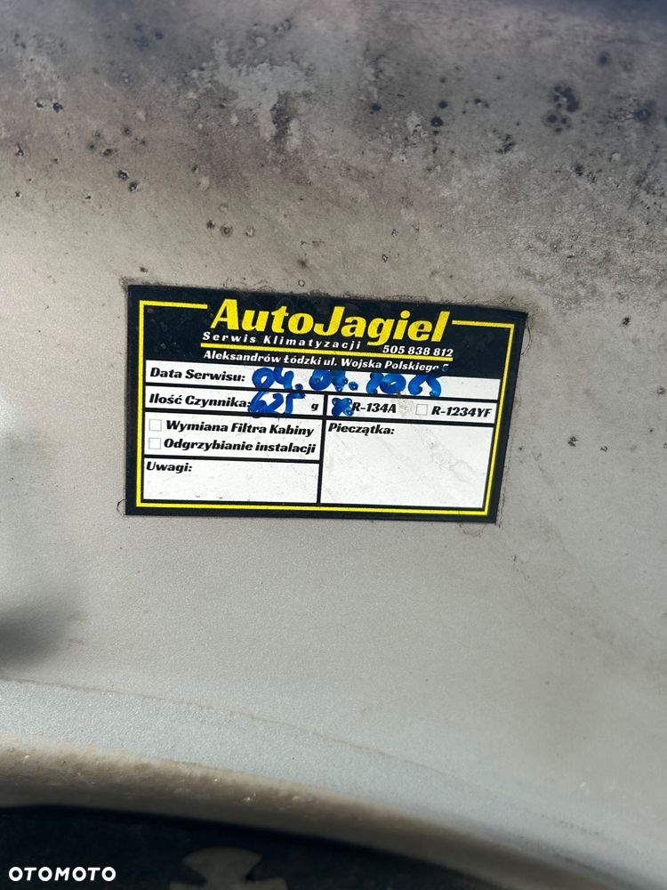 Jeep Grand Cherokee - 14