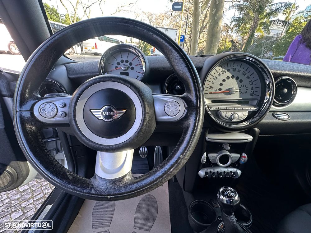 MINI 3 Portas Cooper D - 13