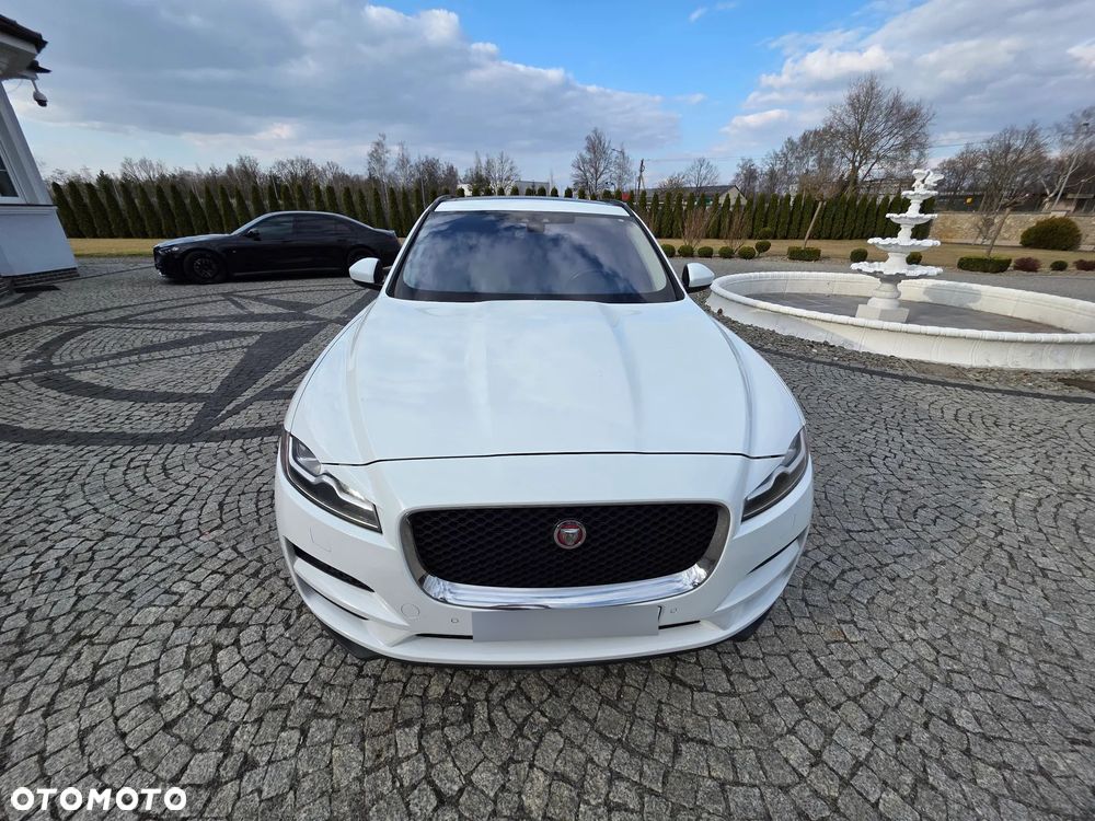 Jaguar F-Pace - 3