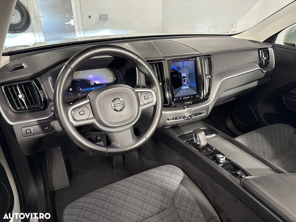 Volvo XC 60 B5 B AWD Core - 12