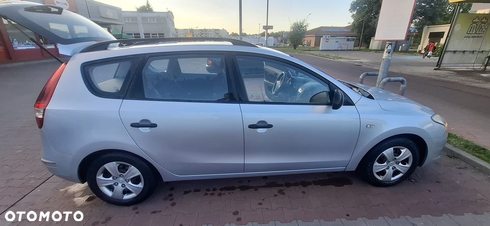 Hyundai i30 1.6 Classic + - 6