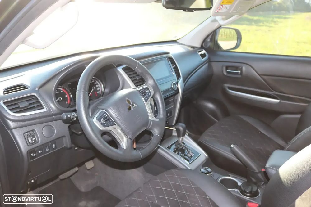 Mitsubishi L200 - 15