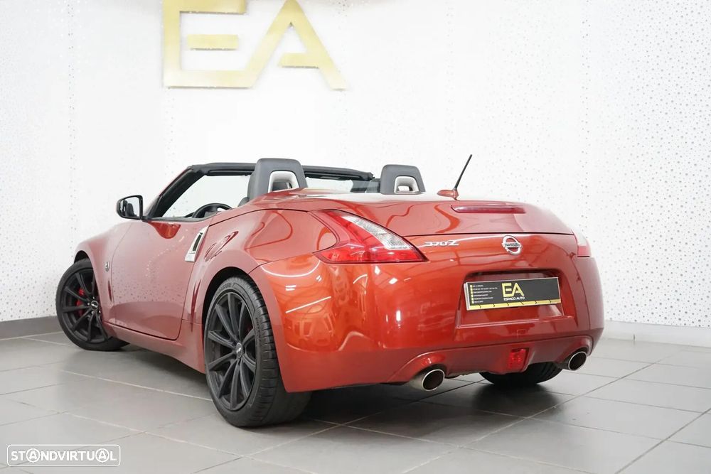 Nissan 370 Z - 7