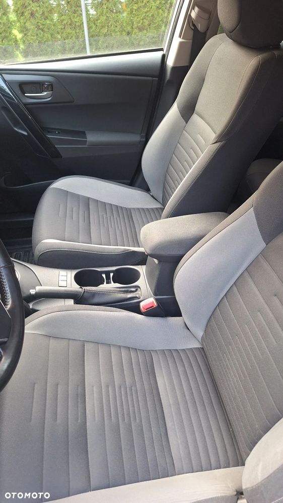 Toyota Auris - 19