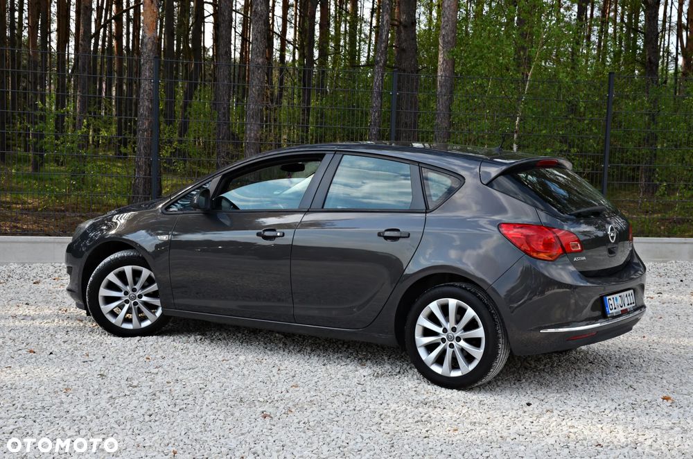 Opel Astra - 18