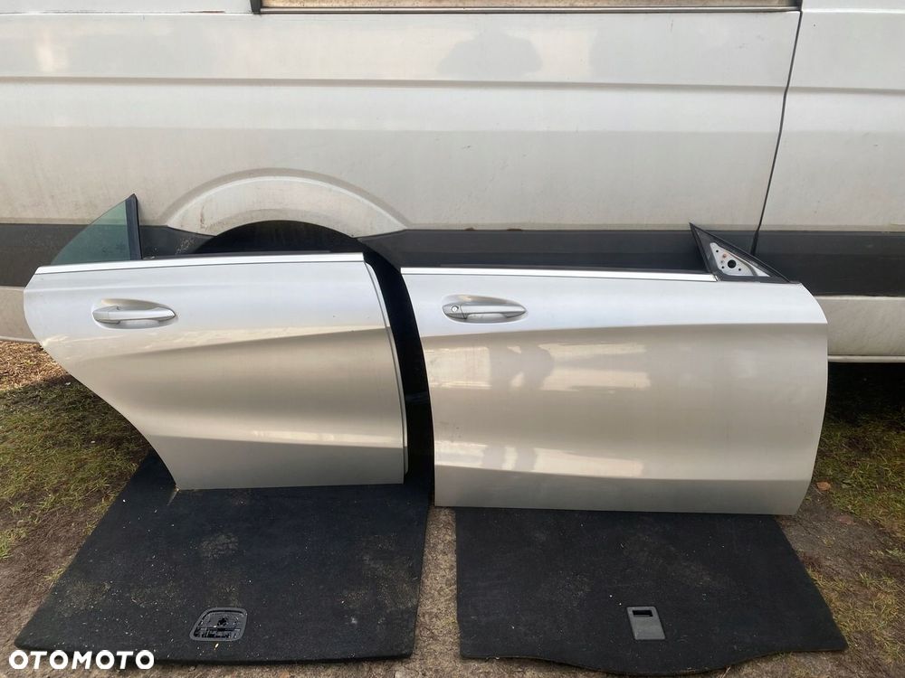 MERCEDES cla 117 drzwi kompletne przednie tylne prawe kolor 761 - 1
