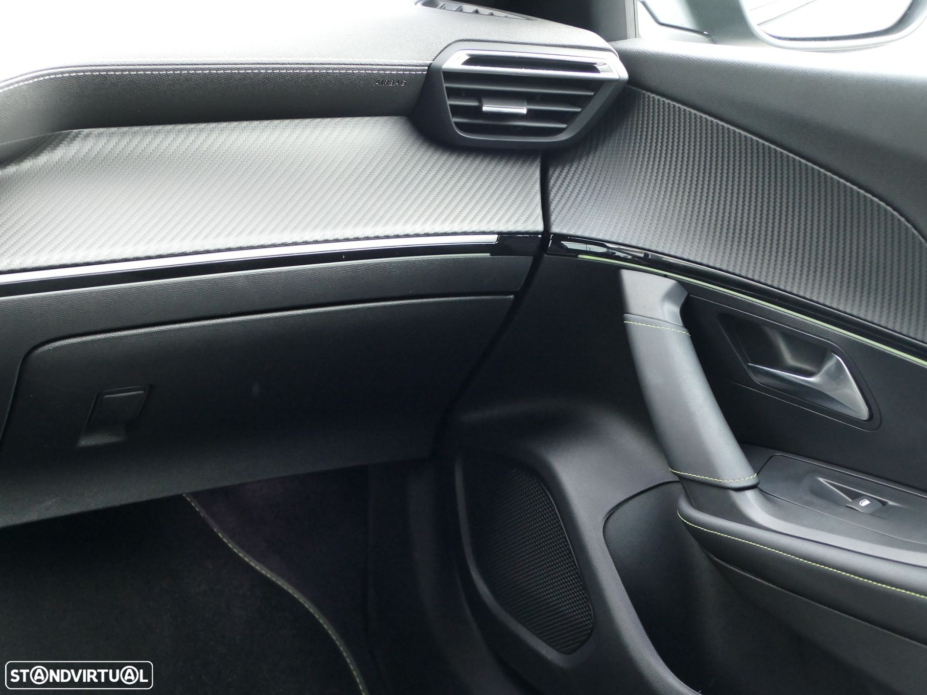 Peugeot 2008 1.2 PureTech GT EAT8 - 35