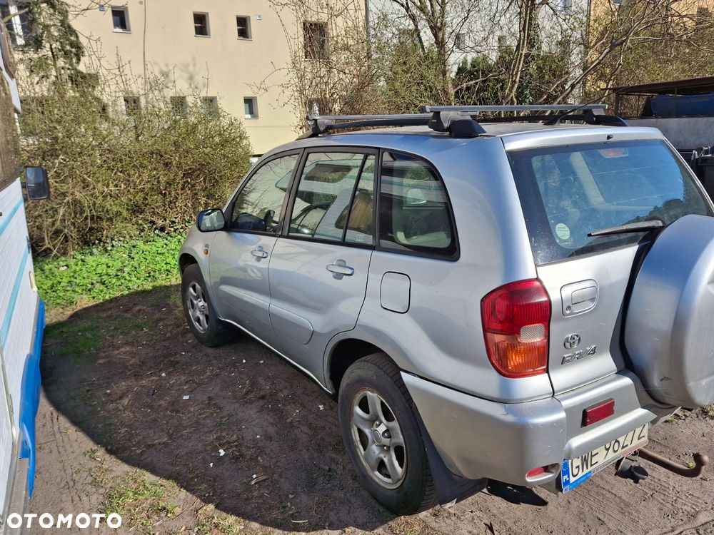Toyota RAV4 - 3