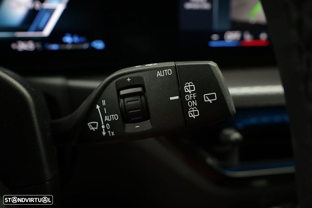 BMW 330 e Edição Desportiva M Auto - 18