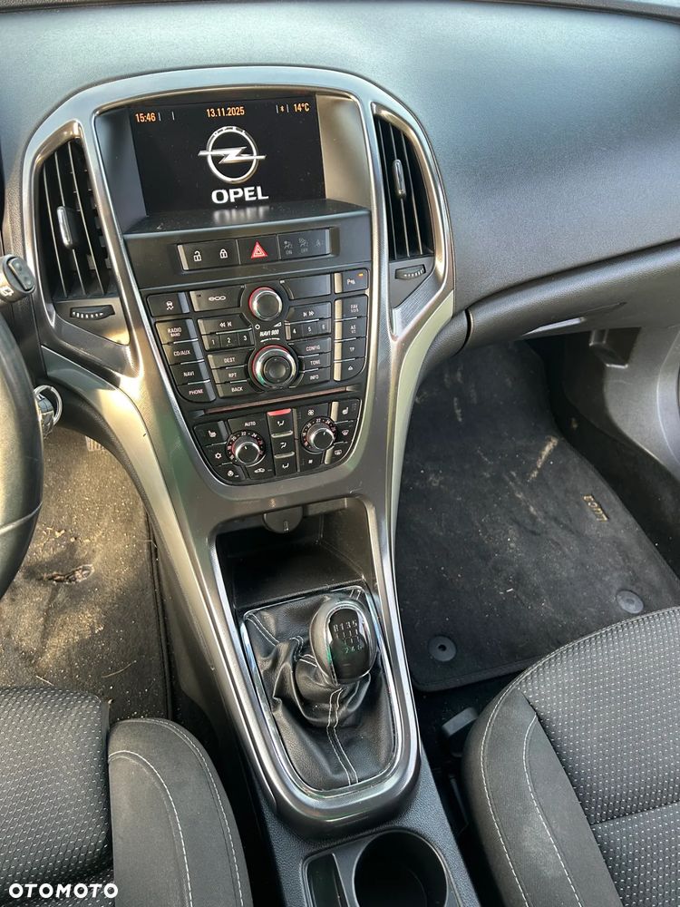 Opel Astra 2.0 CDTI DPF SportsTourer Style - 11