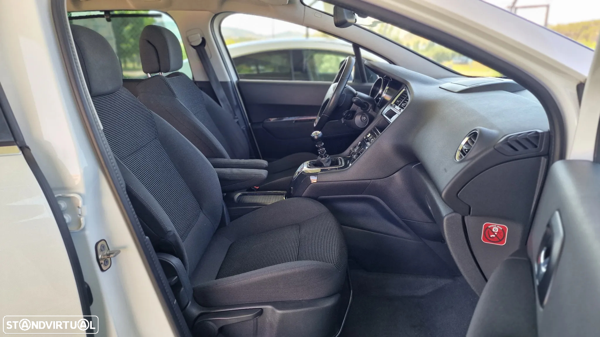 Peugeot 5008 2.0 BlueHDi Allure J17 - 20