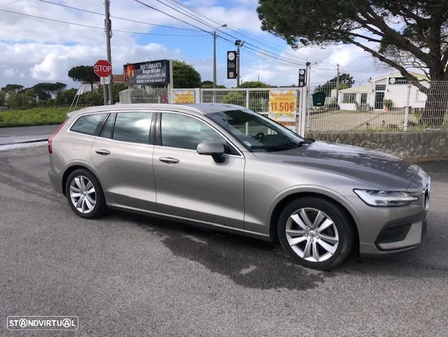 Volvo V60 2.0 D3 Momentum - 2