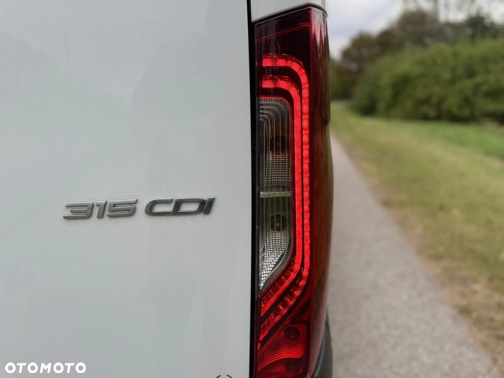 Mercedes-Benz Sprinter L4H2 - 16