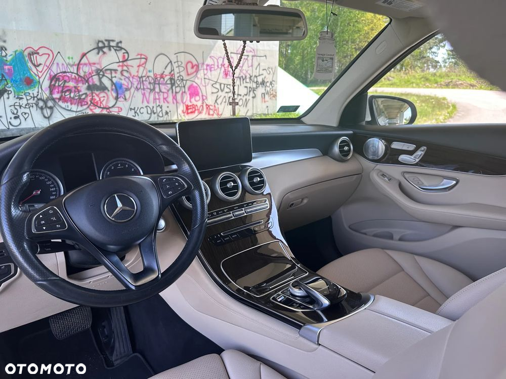 Mercedes-Benz GLC 300 4Matic 9G-TRONIC - 19