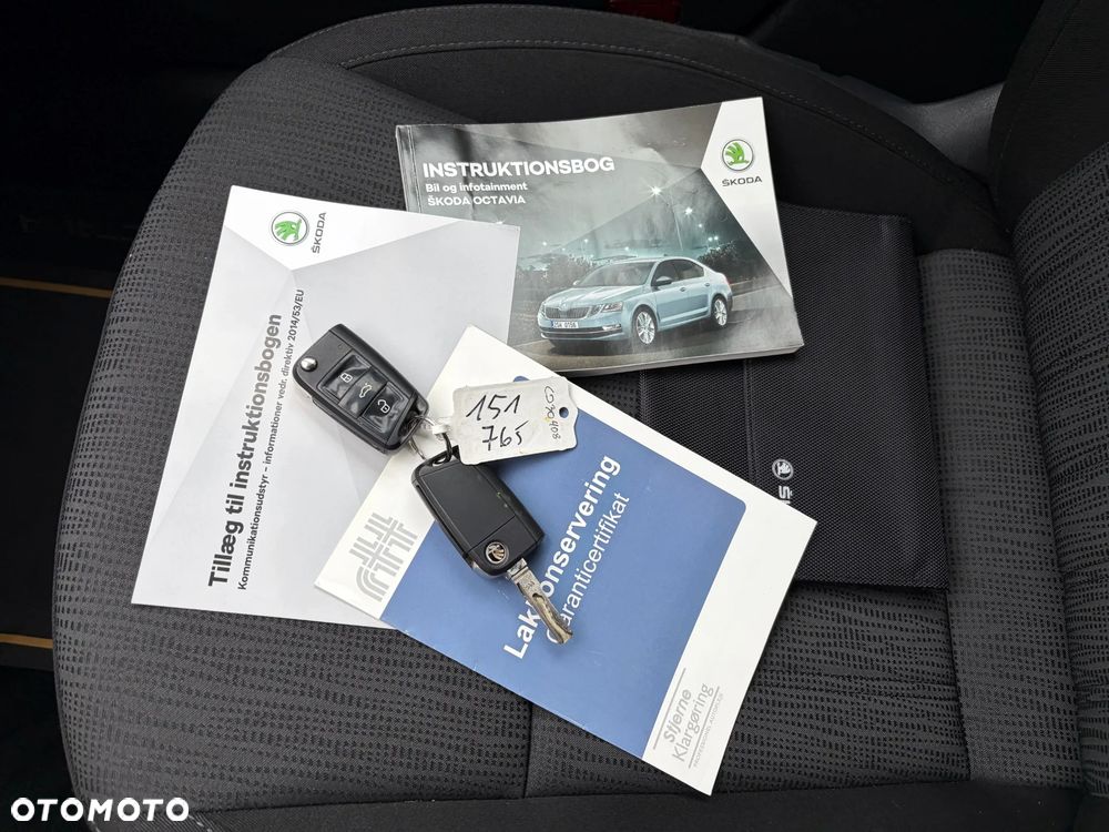 Skoda Octavia 2.0 TDI Elegance DSG - 37
