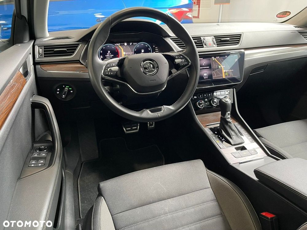 Skoda Superb 2.0 TDI SCR 4x4 Scout DSG - 12