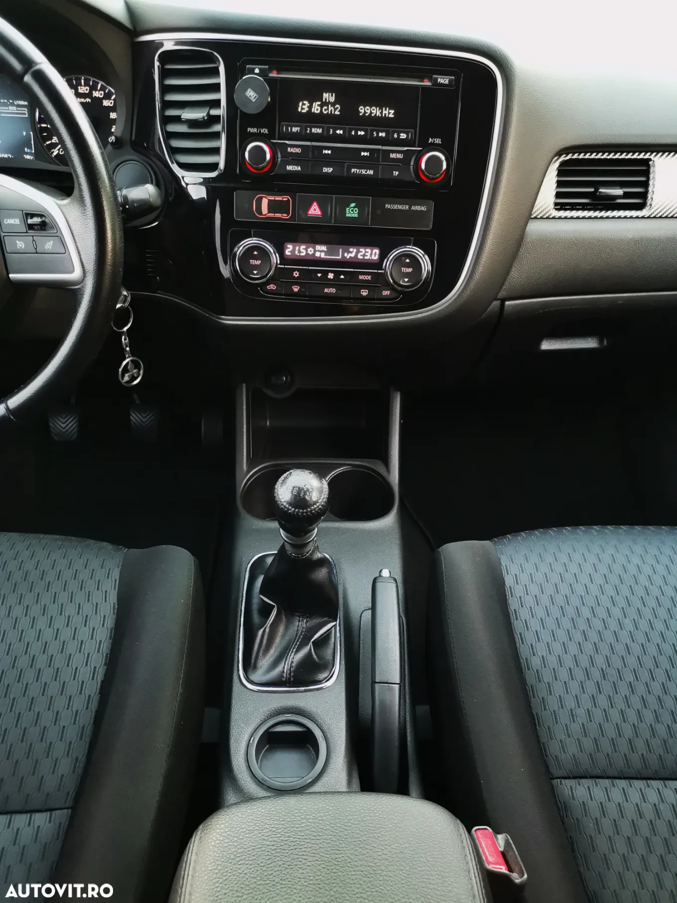 Mitsubishi Outlander 2.2 DI-D 2WD Plus - 14