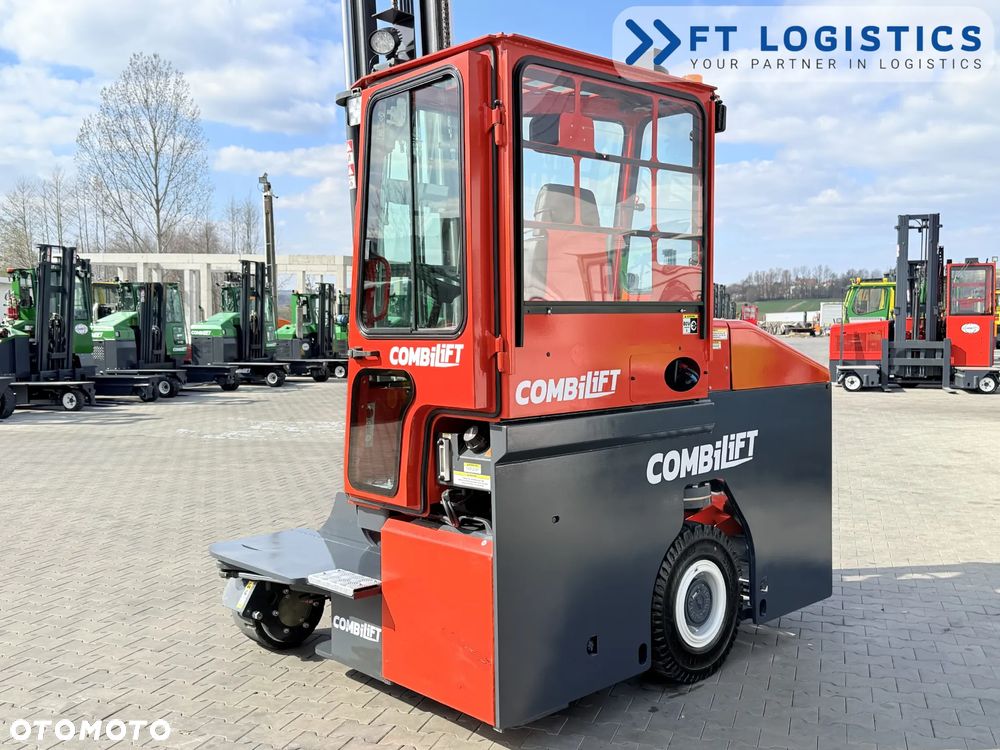 Combilift WÓZEK CZTEROKIERUNKOWY - WIELOKIERUNKOWY | COMBILIFT C3000ET | TYLKO 362 MOTOGODZINY! | ELEKTRYCZNY | TRIPLEX 5940MM | SZEROKI POZYCJONER WIDEŁ 3350MM | WOLNY SKOK | STAN IDEALNY | Szeroka oferta wózków czterokierunkowych i bocznych, dopasowanych do różnorodnych potrzeb i zastosowań - 41