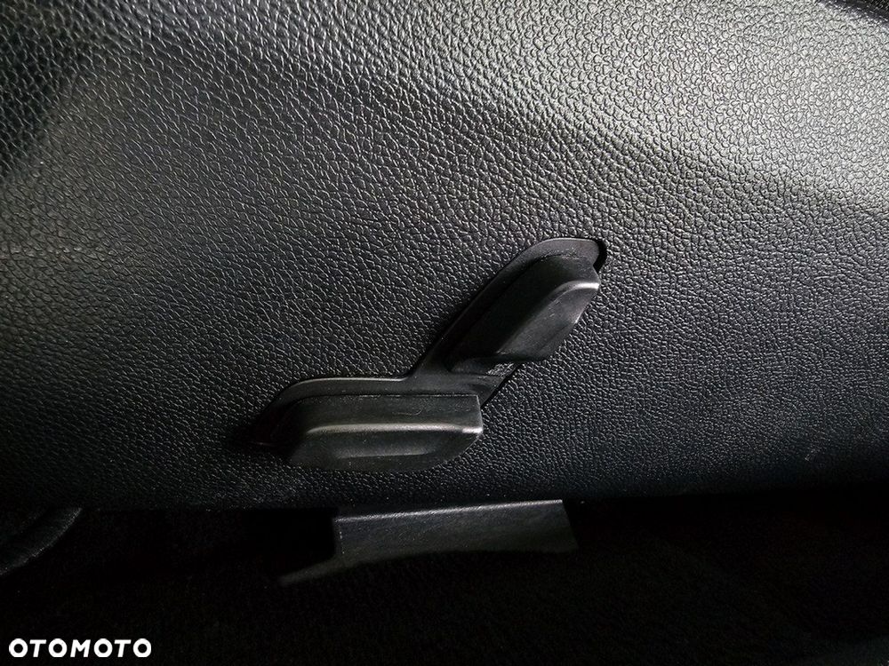 Mercedes-Benz Klasa E - 25