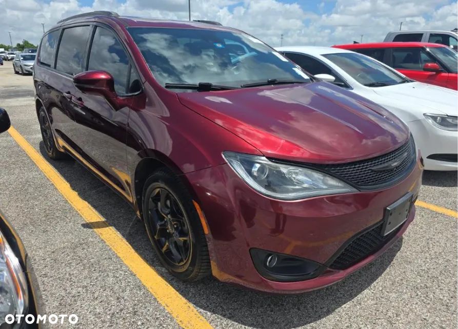 Chrysler Pacifica - 3