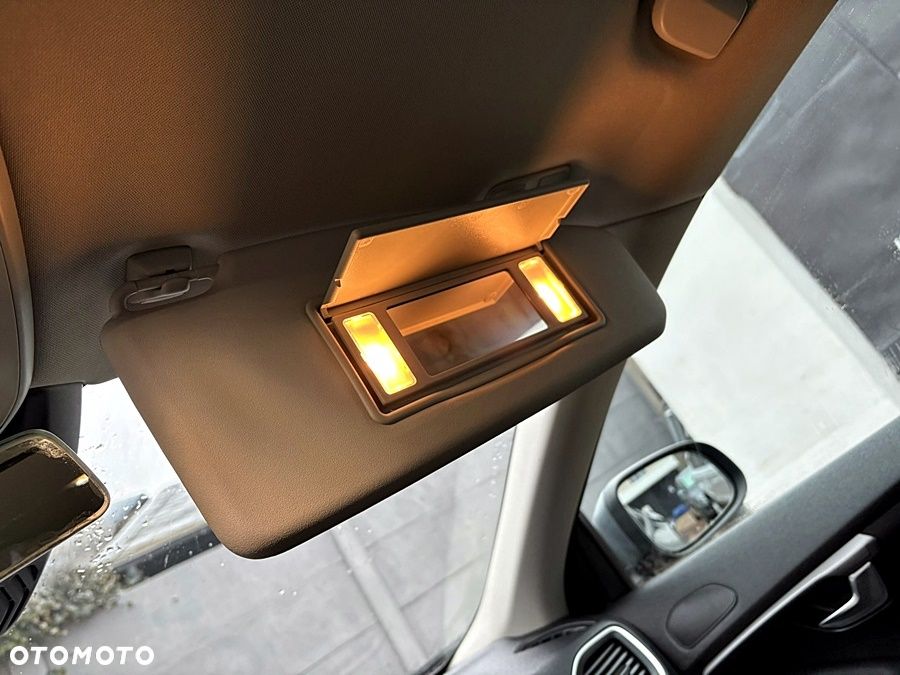 Volvo V40 D2 Momentum - 35