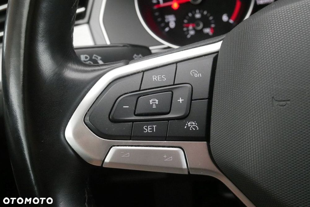 Volkswagen Passat Variant 2.0 TDI EVO Business - 24