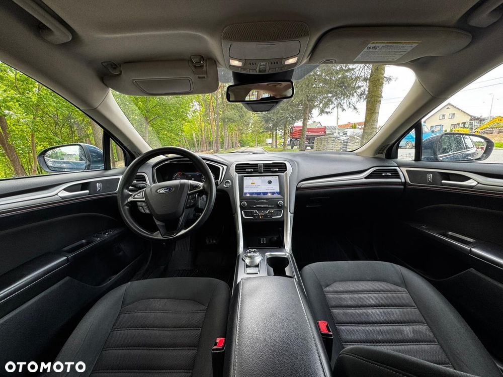 Ford Fusion - 9