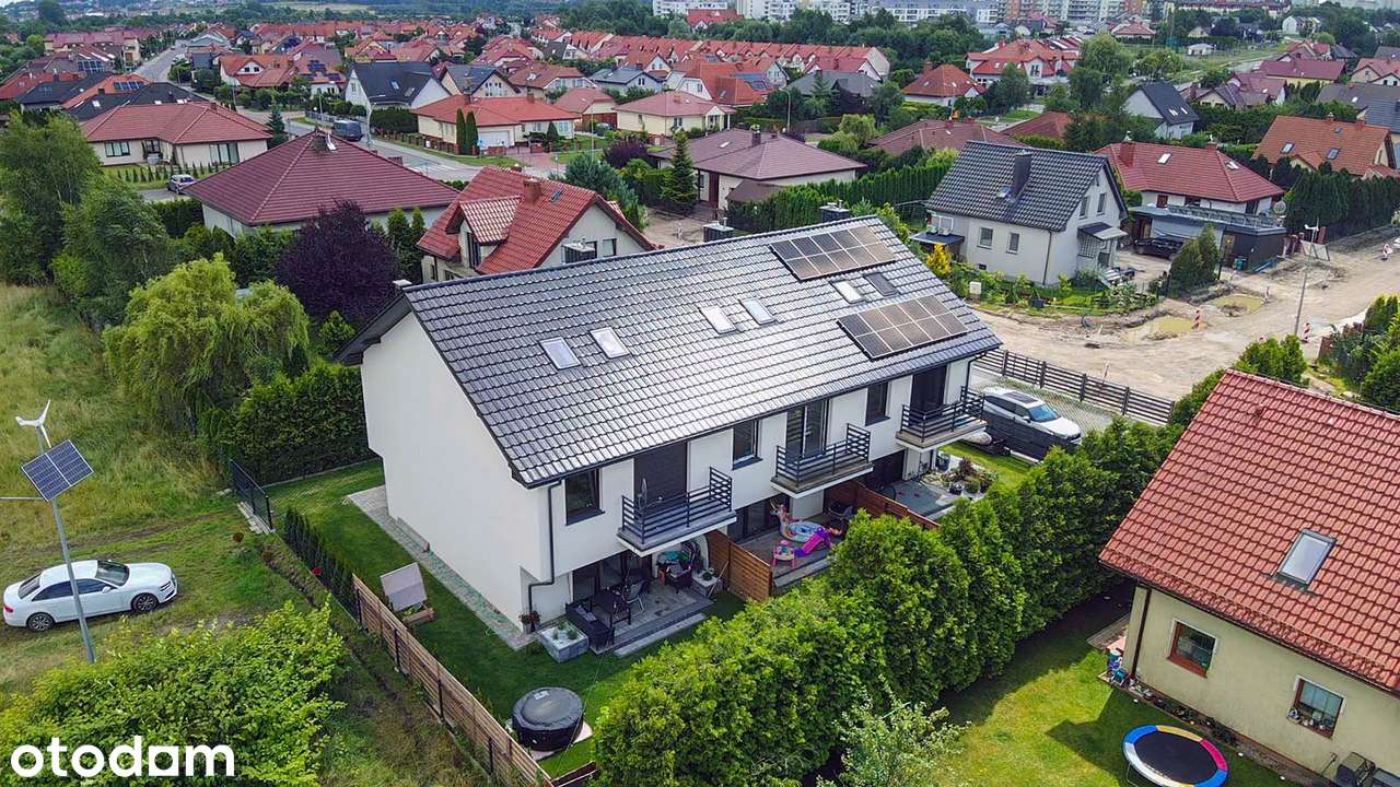 Koszalin, ul. Fińska - nowoczesny dom  w zabudowie szeregowej