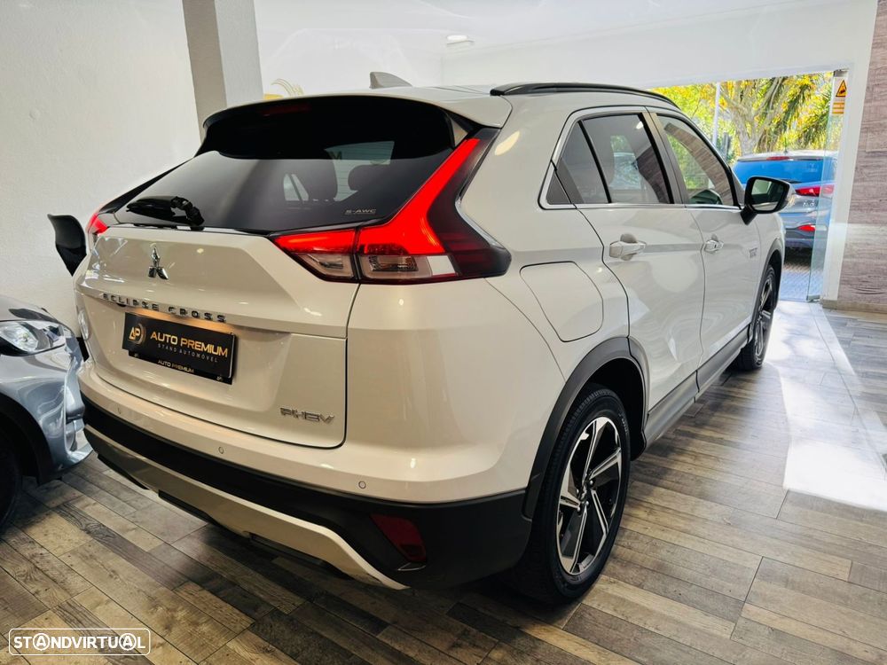 Mitsubishi Eclipse Cross 2.4 PHEV eMotion - 4