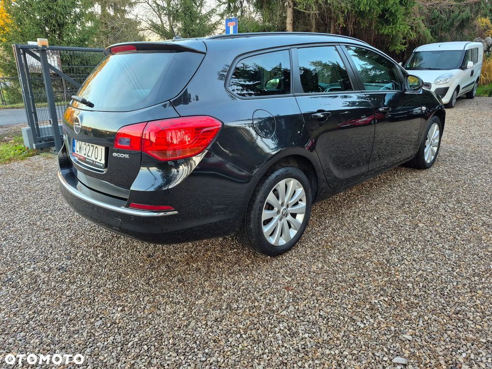 Opel Astra 1.4 Turbo 150 Jahre - 4