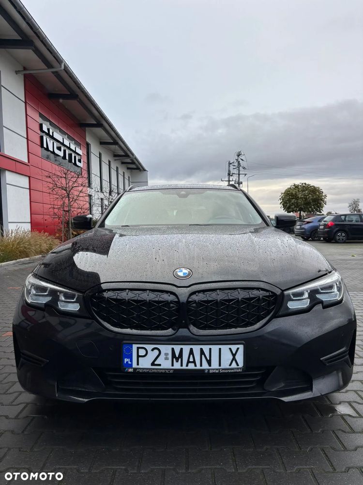 BMW Seria 3 318d Touring - 1