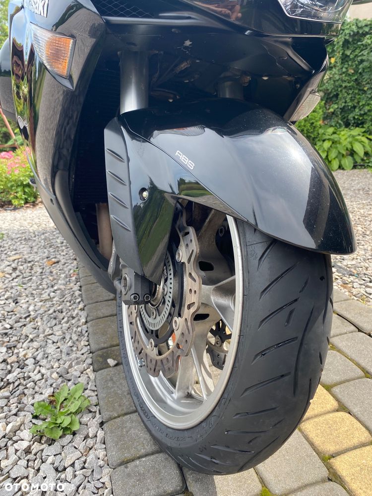Kawasaki GTR - 10